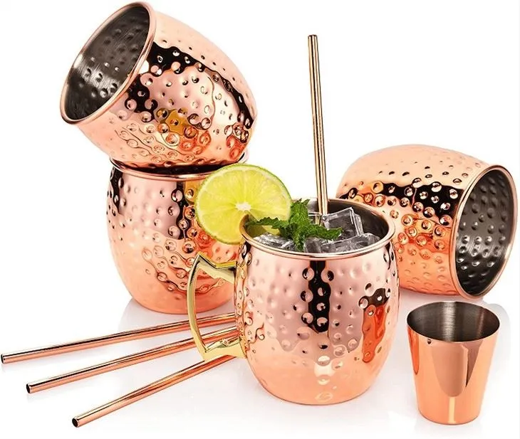 Roostevabast terasest vaskkruusid õlgedega